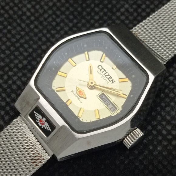 Vintage 1987 Citizen Automatic Womans Silver Watch W/daydate & Gold accents - Picture 6 of 8